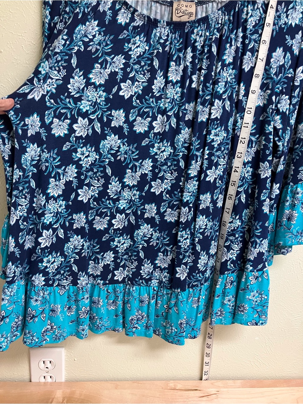 Como Vintage Navy Floral Tunic with Teal Contrast Hem - Picture 9 of 14